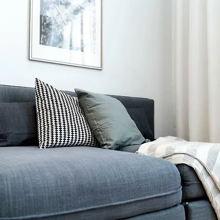 Huoneisto Hvc Apartments Toeoeloenkatu 15 *