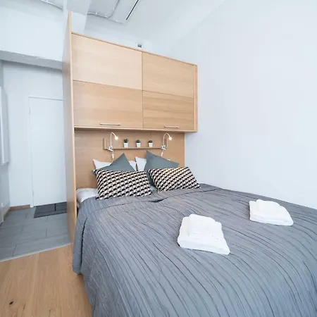 Hvc Apartments Toeoeloenkatu 15 Huoneisto *